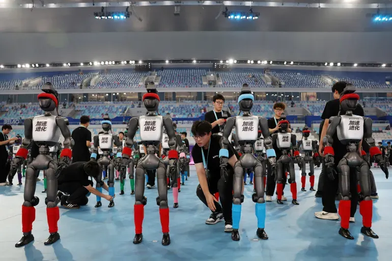 Usain Bolt Ho Gaye Fail! Chinese Robot Ne 100 Meter Daud Mein Toda Duniya Ka Sabse Bada Record